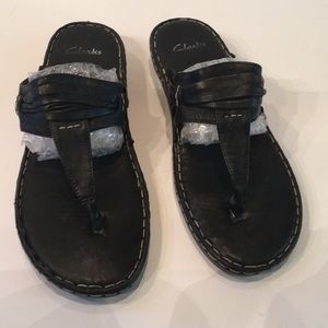 Clark’s | Black Leather Low Wedge Sandals
